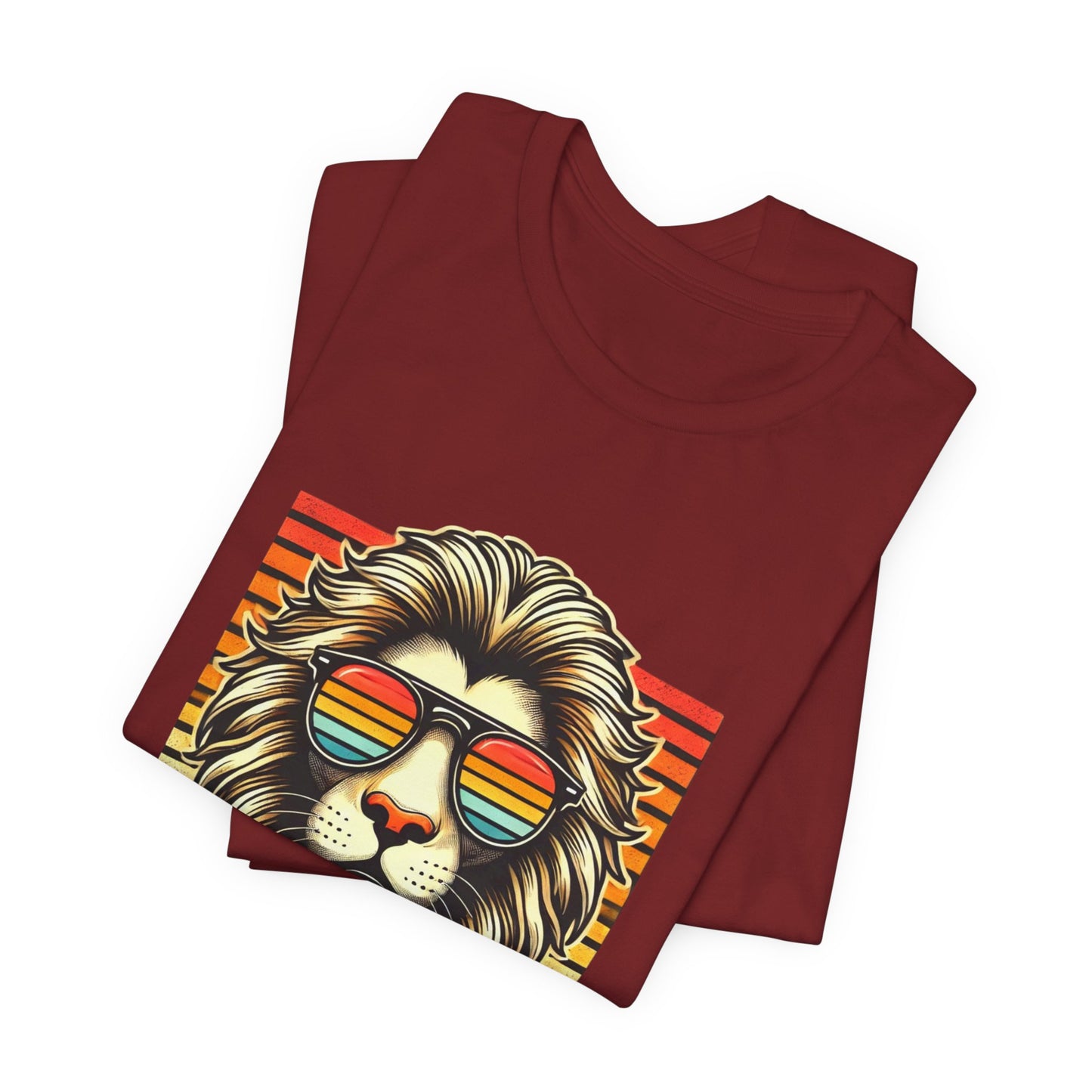 Vintage Lion Face T-Shirt with Retro Sunglasses – 80s Inspired Cool Animal Graphic Tee