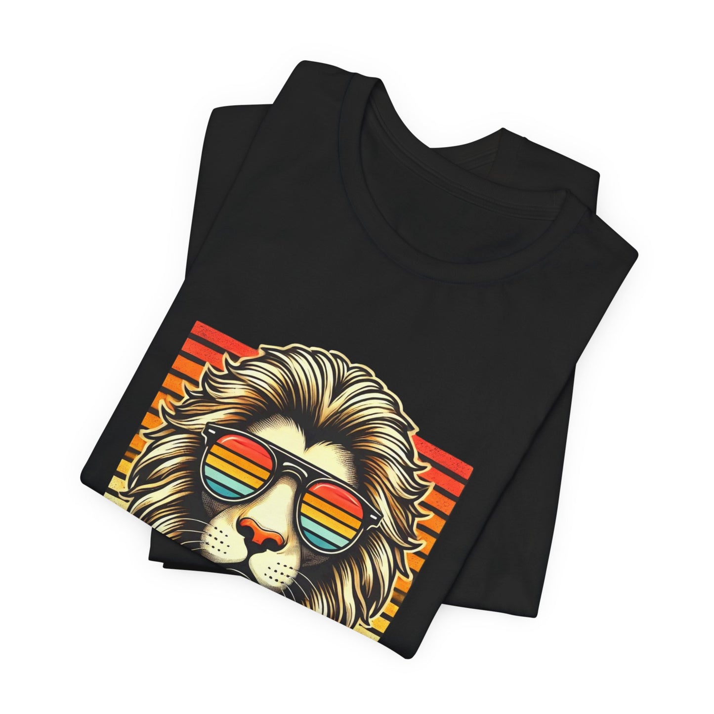 Vintage Lion Face T-Shirt with Retro Sunglasses – 80s Inspired Cool Animal Graphic Tee