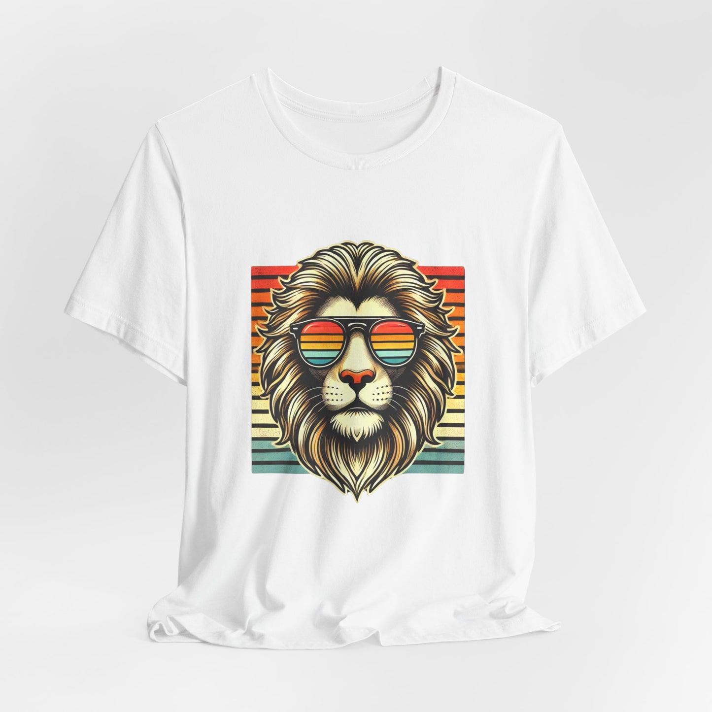 Vintage Lion Face T-Shirt with Retro Sunglasses – 80s Inspired Cool Animal Graphic Tee