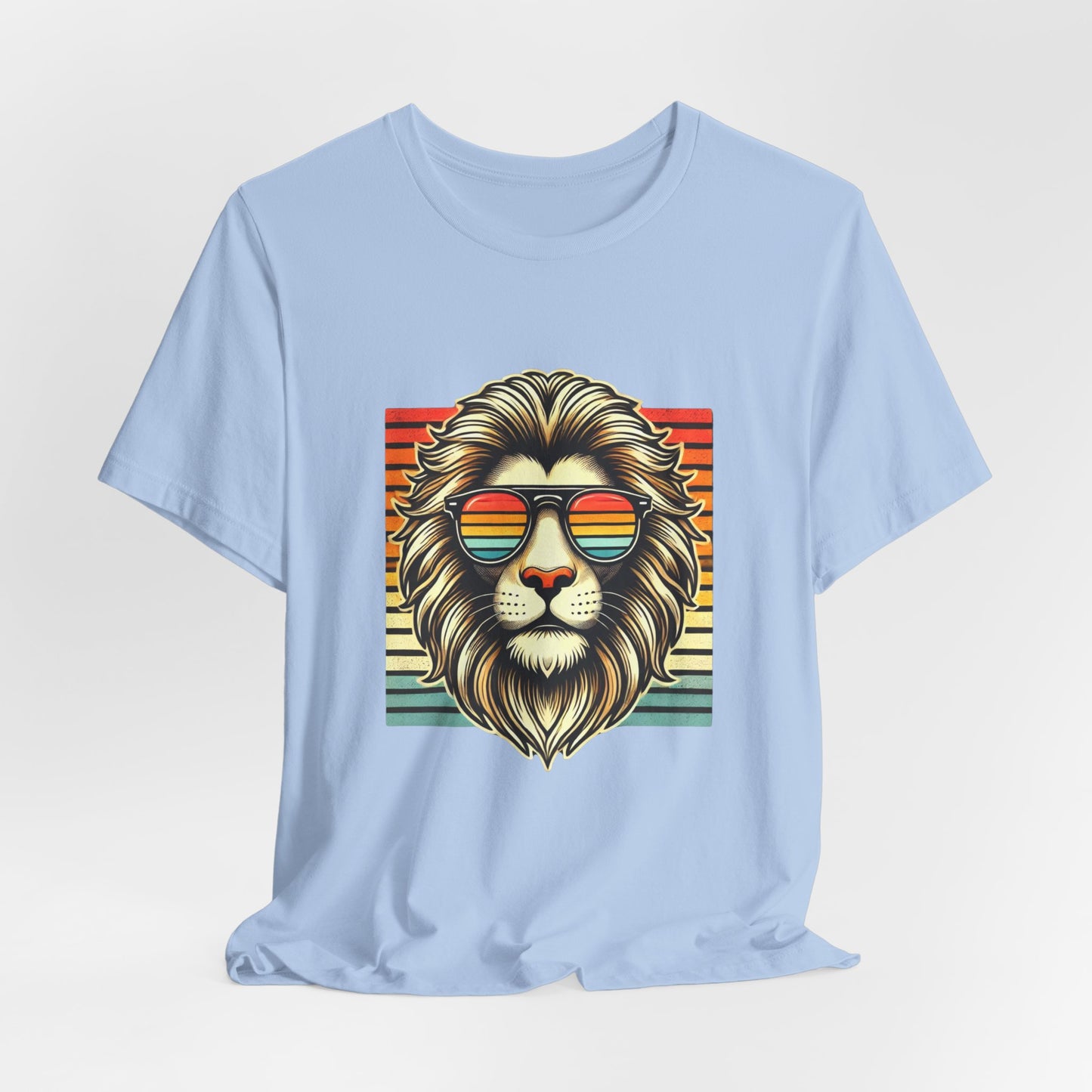 Vintage Lion Face T-Shirt with Retro Sunglasses – 80s Inspired Cool Animal Graphic Tee